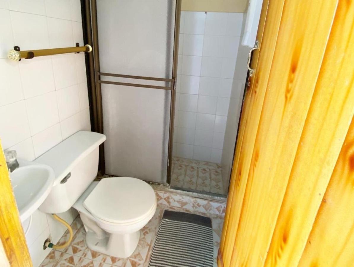 Yellow Moon Guesthouse & Apartments San Andrés Exterior photo